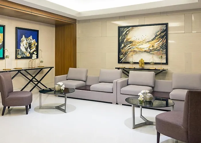 Near Moa, Naia, Picc, & Ccp That Is Comfy With A View! * Manila