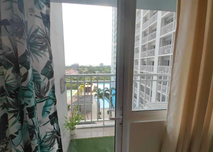 Near Moa, Naia, Picc, & Ccp That Is Comfy With A View! * Manila