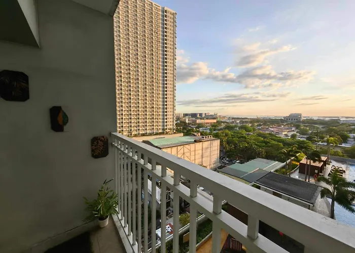 Near Moa, Naia, Picc, & Ccp That Is Comfy With A View! * Manila