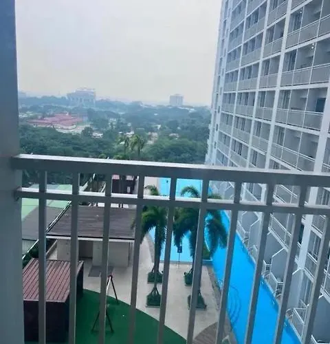 Near Moa, Naia, Picc, & Ccp That Is Comfy With A View! Apartment Manila